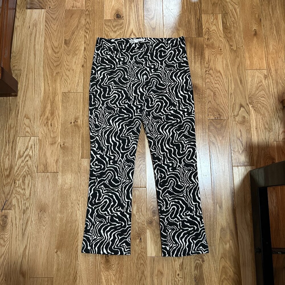 Crazy fun black and white ZARA pants abstract squiggles print crop